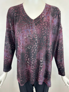 V-Neck Animal Top | Plum