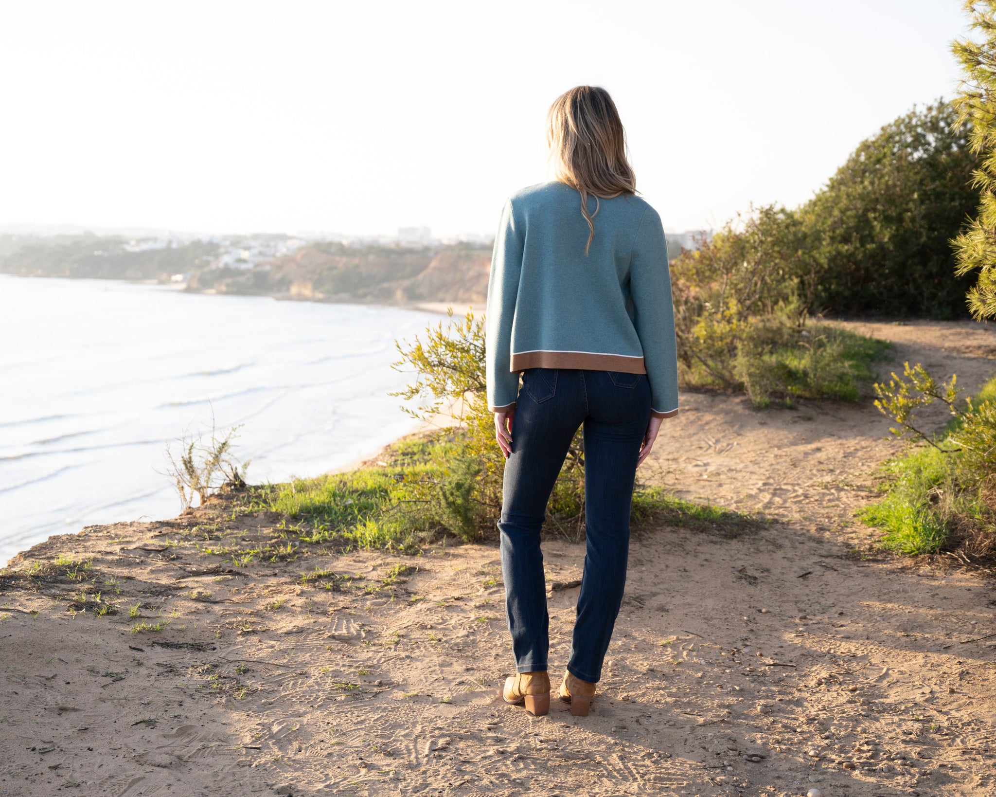 Color Trim Snap Cardi