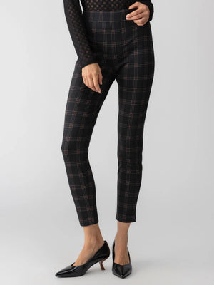 Runway Semi High Rise Legging