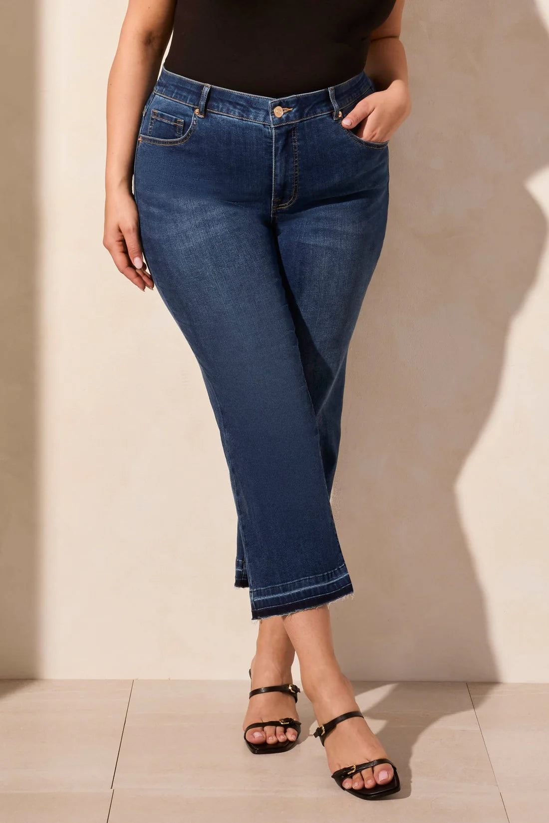 Plus Sophia Curvy Crop Jeans