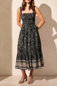 Lined Sleeveless Dress With Ruching Top