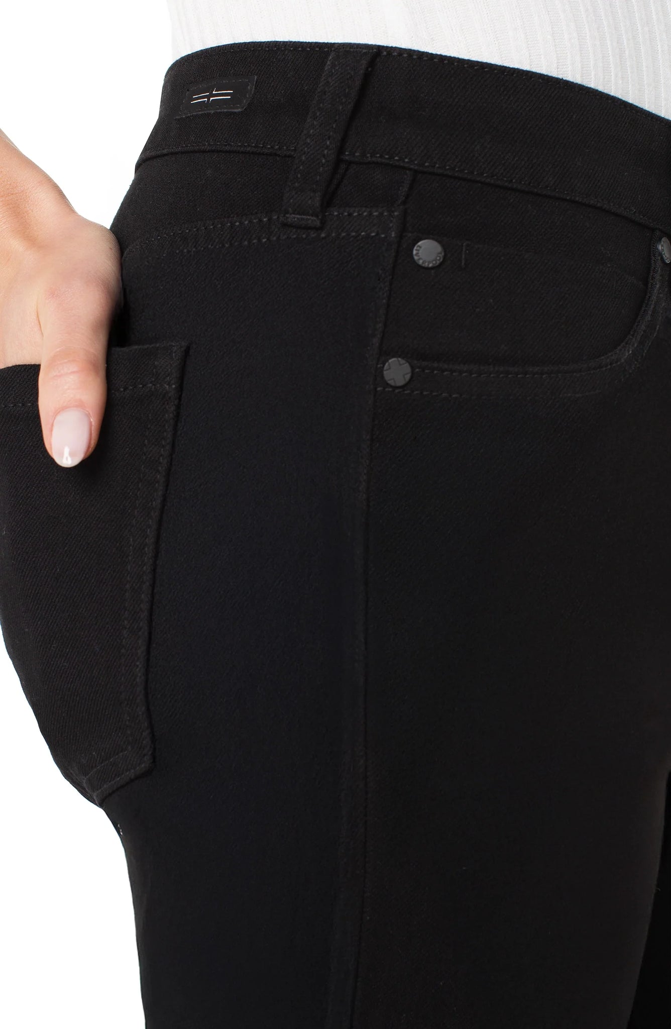 Liv Relaxed Skinny