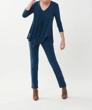 3/4 Length Sleeve V-Neck Top