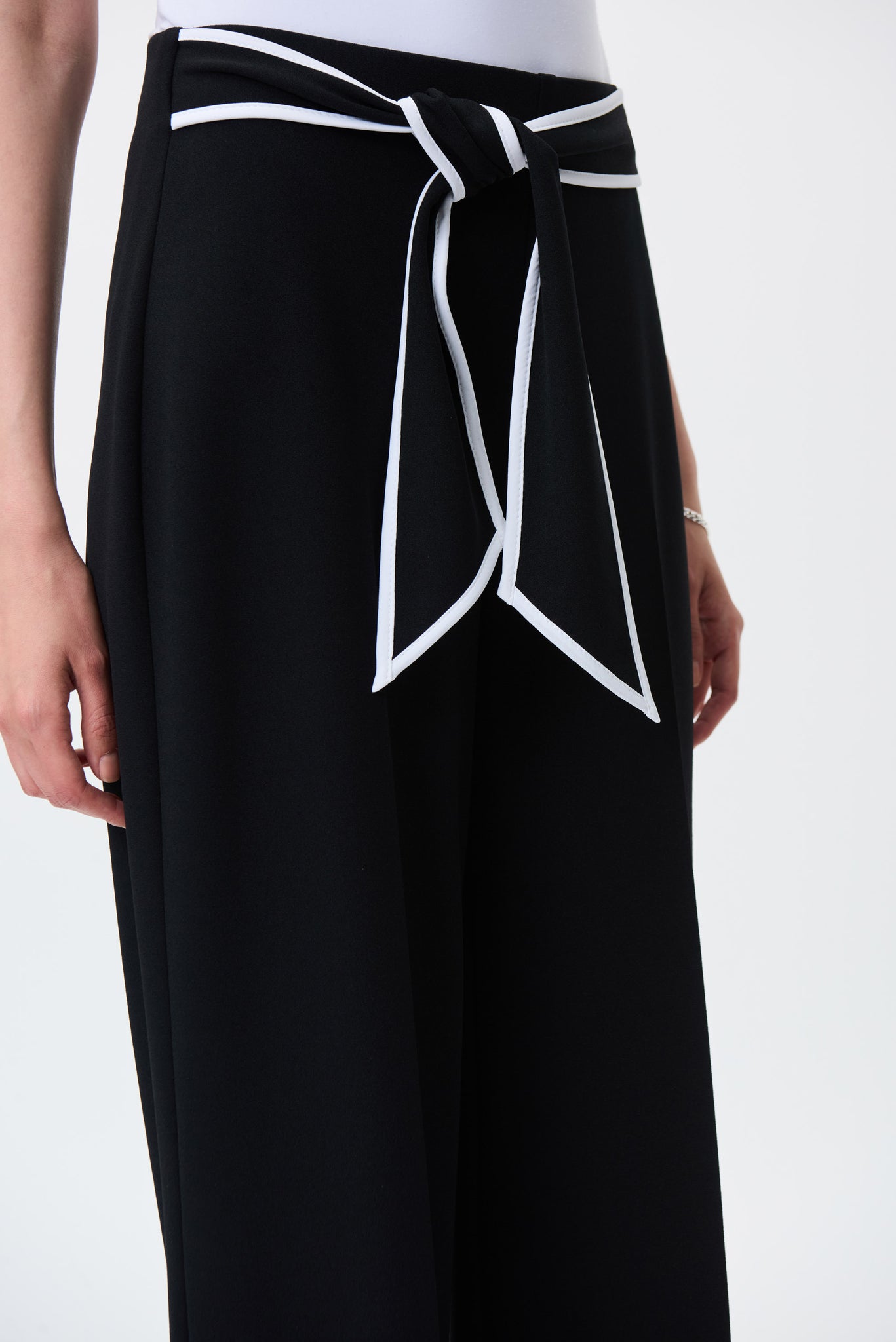 Front Tie Wide Leg Ankle Pant | Midnight