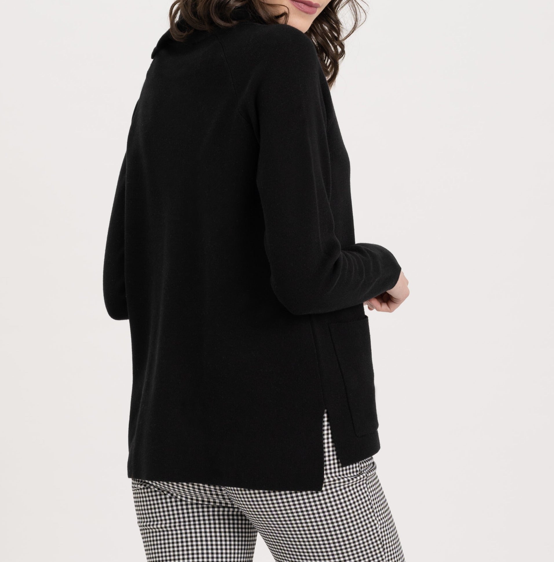 Pullover Split Neck | Black